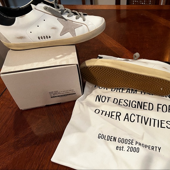 Golden Goose Shoes - Golden Goose Superstar - EUC